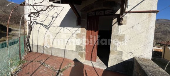 2 bedrooms House in Bardi, Italy No. 150014 3