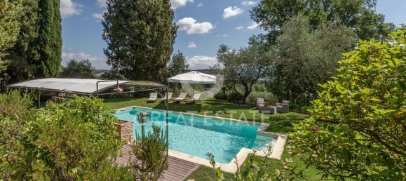 4 bedrooms House in Cetona, Italy No. 178544 7