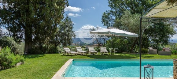 4 bedrooms House in Cetona, Italy No. 178544 9