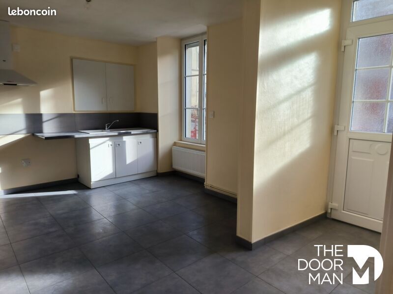 3 chambres Maison à Champgenéteux, France No. 95891