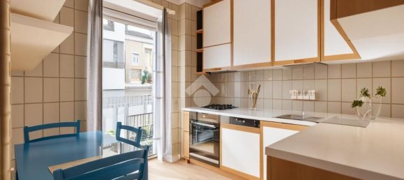 4 bedrooms Apartment in Rome, Italy No. 323548 16