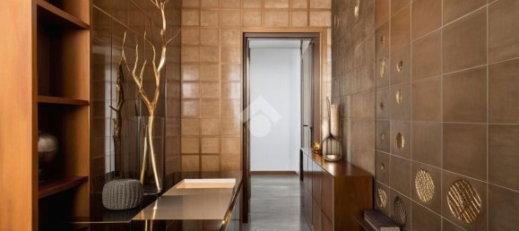 4 bedrooms Apartment in Rome, Italy No. 323548 20