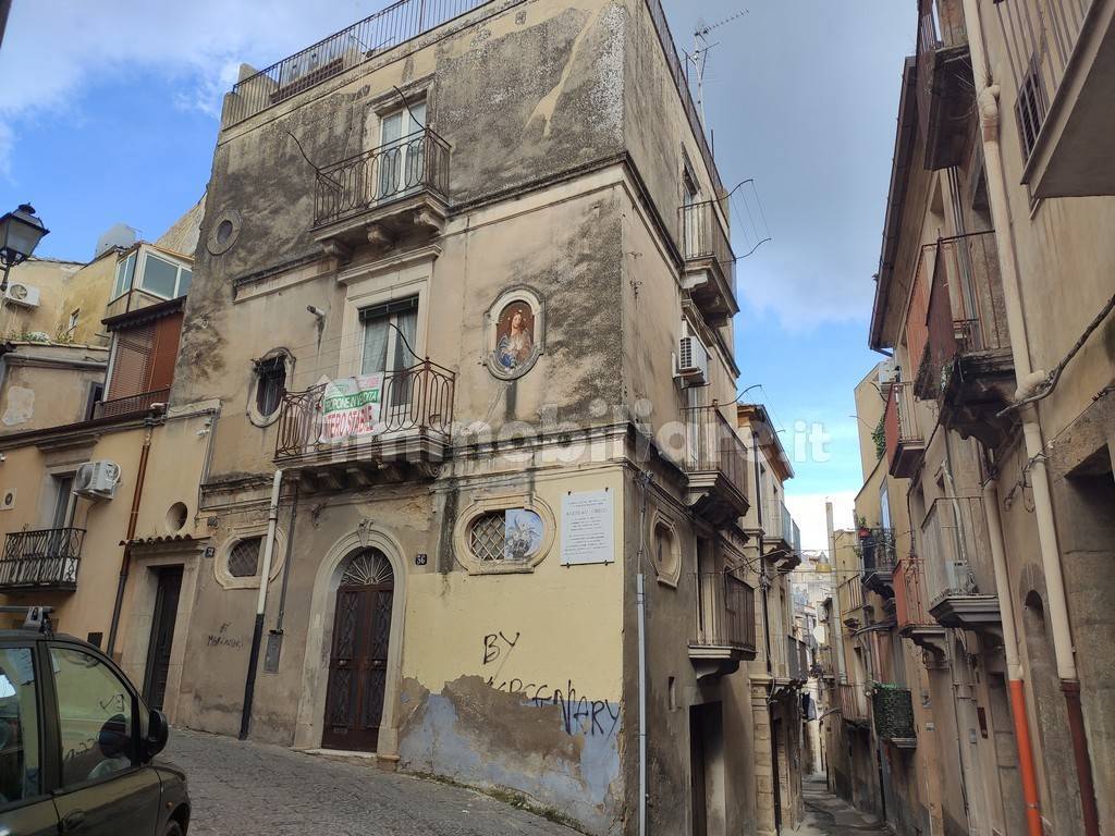 5-Zimmer Gebäude in Caltagirone, Italy, Nr. 322804