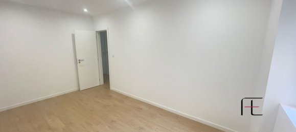 3 bedrooms Apartment in Amadora, Portugal No. 69832 9