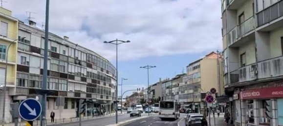 3 bedrooms Apartment in Amadora, Portugal No. 69832 13