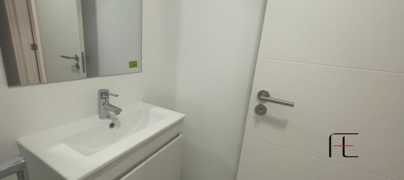 3 bedrooms Apartment in Amadora, Portugal No. 69832 11