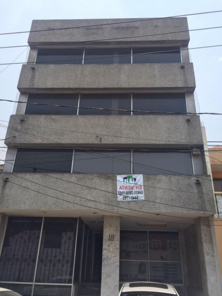 160m² Building in Tlalnepantla, Mexico No. 200353