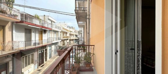 3-salle Appartement à Noicattaro, Italy No. 29325 14