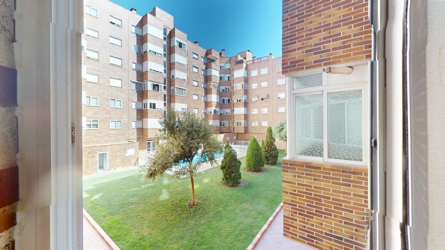 4 Schlafzimmer Wohnung in Coslada, Spain, Nr. 137385