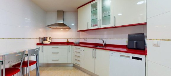 4 Schlafzimmer Wohnung in Coslada, Spain, Nr. 137385 15