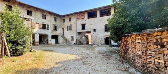 3 bedrooms House in Udine, Italy No. 71769 19