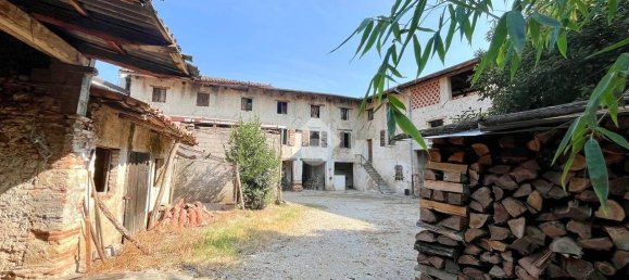 3 bedrooms House in Udine, Italy No. 71769 26