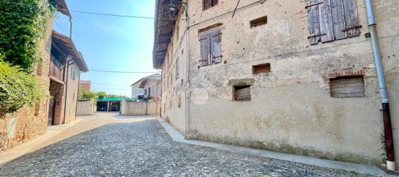 3 bedrooms House in Udine, Italy No. 71769 13