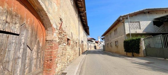 3 bedrooms House in Udine, Italy No. 71769 7