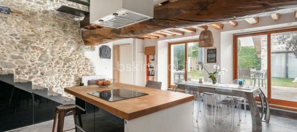 4 bedrooms House in Isere, France No. 355469 8