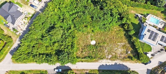  Land in Pressbaum, Austria No. 41022 3