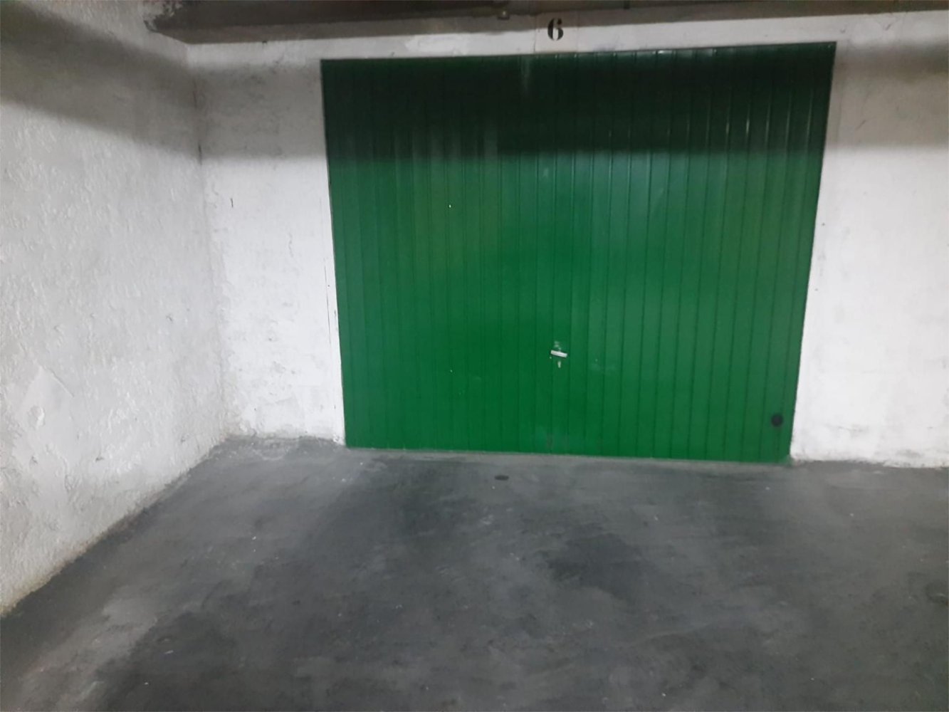  مرآب في Cadiz, Spain 24متر مربع رقم 234421