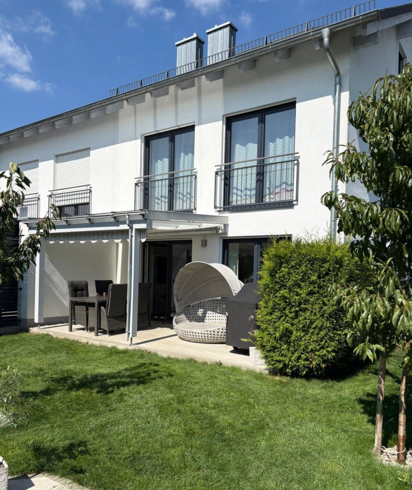 Moradia em banda de 5 divisões em Straubing, Germany N.º 343806