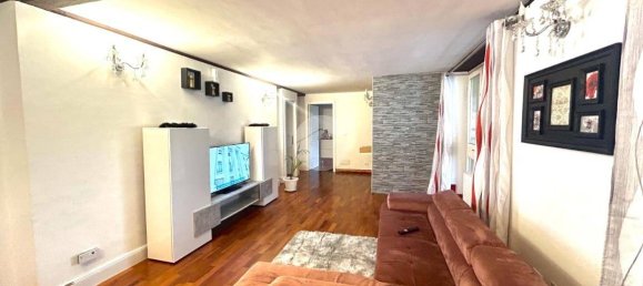 4 bedrooms Villa in Sant'Ambrogio di Torino, Italy No. 53269 3