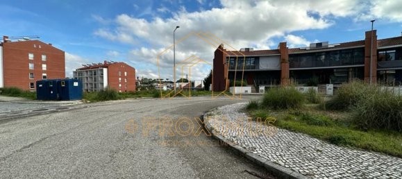 992m² Land in Tavarede, Portugal No. 87660 3