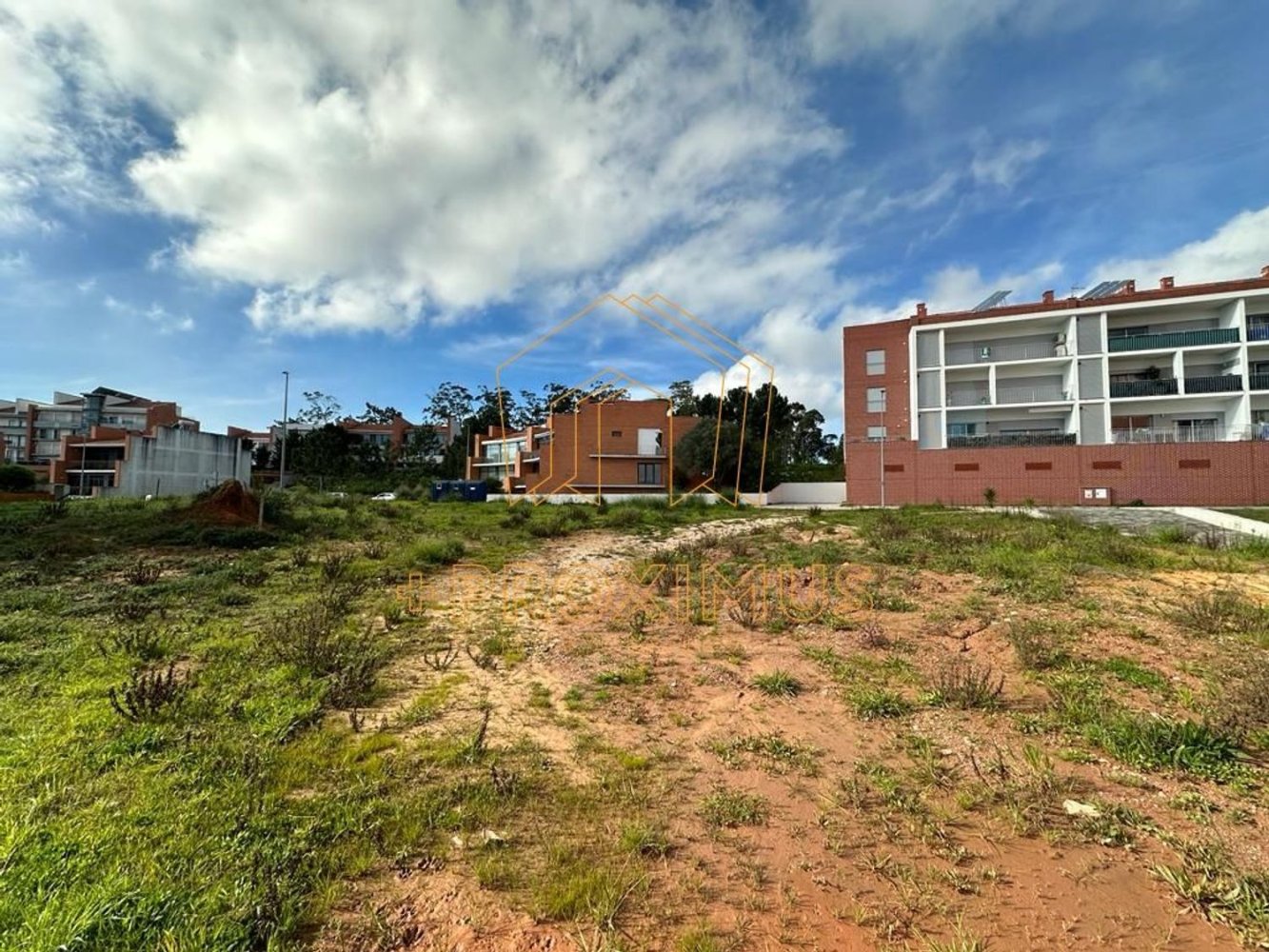 992m² Land in Tavarede, Portugal No. 87660