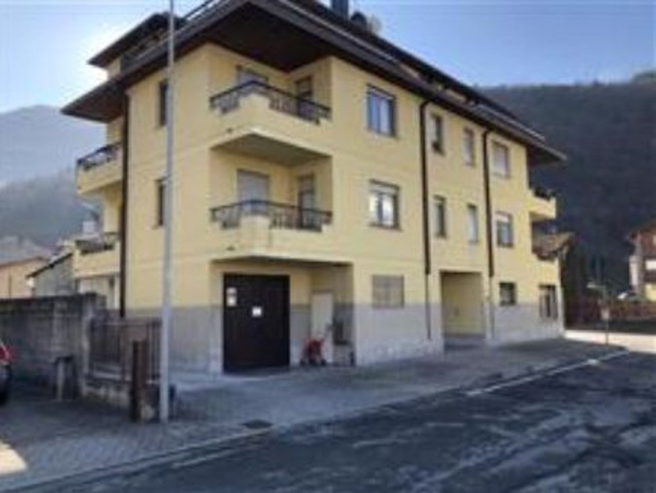  مكتب في Cosio Valtellino, Italy 81متر مربع رقم 260389