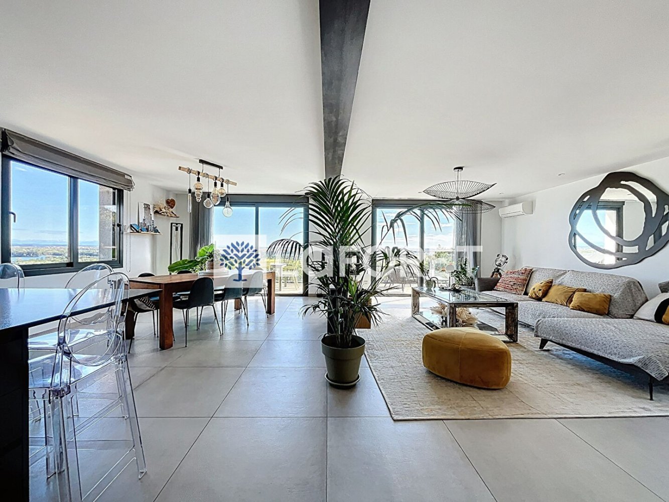 Casa de 3 dormitorios en Neyron, France No. 351684