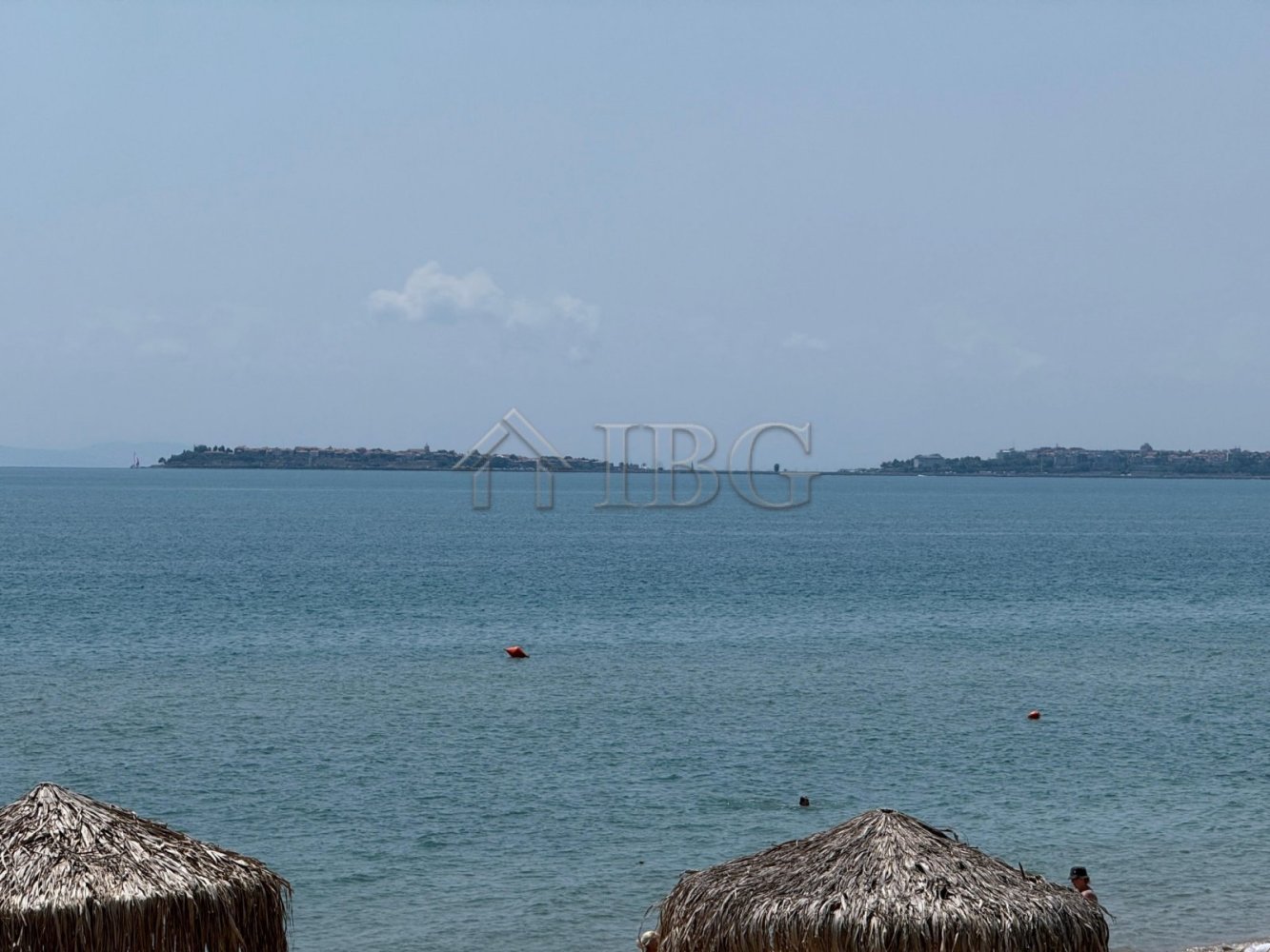 Квартира с 3 спальнями в Свети-Влас, Болгария № 1113