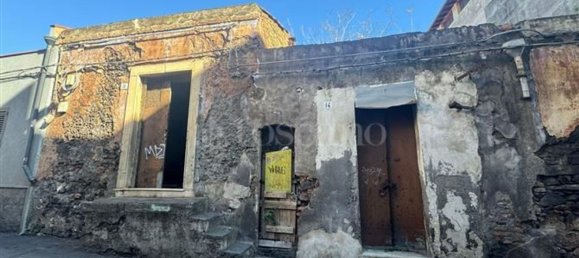 3 rooms House in Catania, Italy No. 45181 3