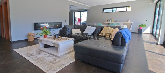 3 bedrooms House in Funchal, Portugal No. 145320 4