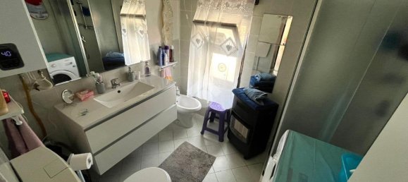 3-salle Appartement à Poirino, Italy No. 2097 6