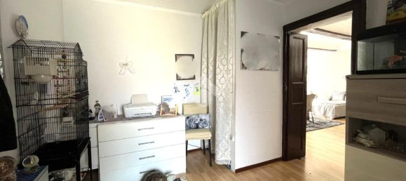 3-salle Appartement à Poirino, Italy No. 2097 19