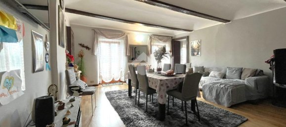 3-salle Appartement à Poirino, Italy No. 2097 8