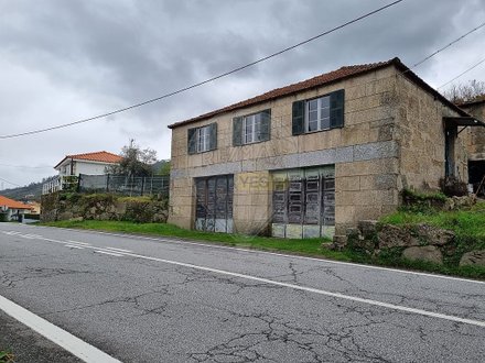 3 bedrooms House in Resende, Portugal No. 186623