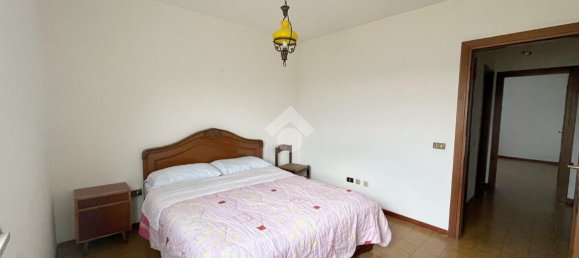 4-salle Appartement à Amelia, Italy No. 37606 19
