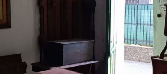 5 bedrooms House in Casella, Italy No. 374648 2