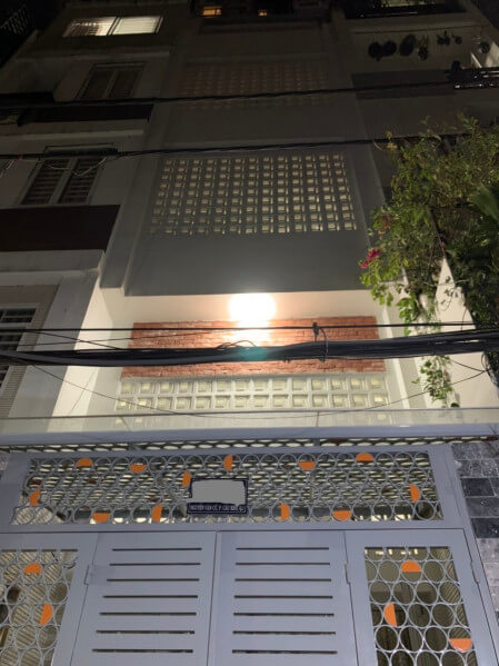 35.2m² House in District 1, Vietnam No. 13183