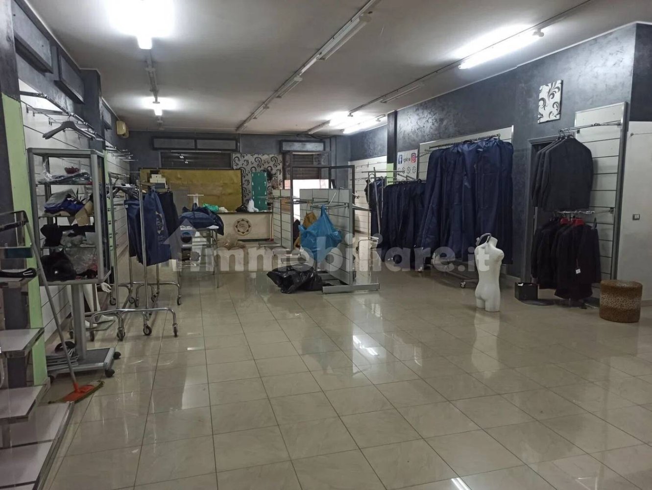 2غرفة عقار تجاري في Pachino, Italy رقم 67808