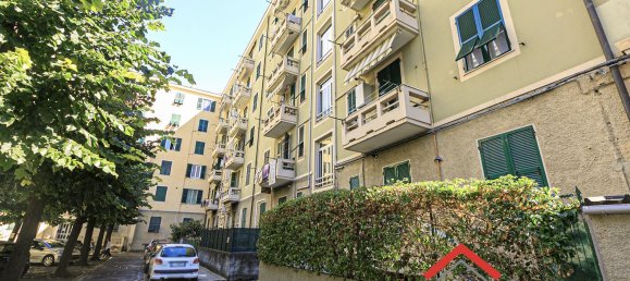 Apartamento de 2 dormitorios en Genoa, Italy No. 342216 21