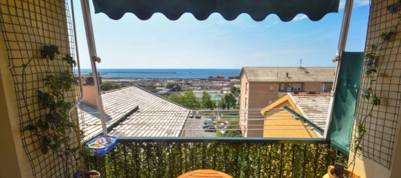 2 bedrooms Apartment in Genoa, Italy No. 352411 3