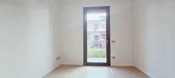 Квартира с 4 комнатами в Горле, Италия № 28806 12