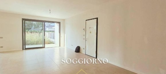 Квартира с 4 комнатами в Горле, Италия № 28806 16