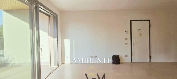 Квартира с 4 комнатами в Горле, Италия № 28806 7