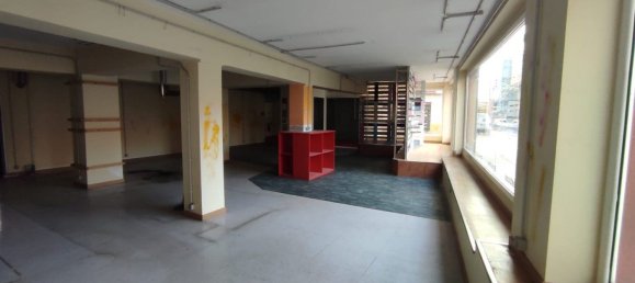 320m² Commercial property in Leon, Spain No. 107330 5