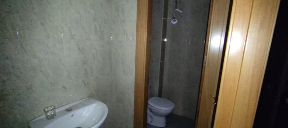 320m² Commercial property in Leon, Spain No. 107330 6