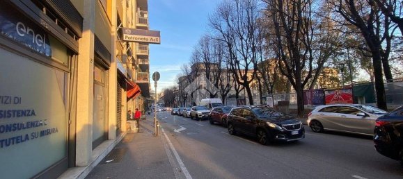 Propiedad comercial de 1 habitación en Bergamo, Italy No. 108227 6