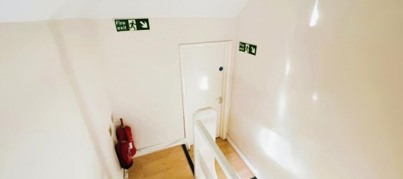 Casa T9 em Woodford Green, United Kingdom N.º 4631 2