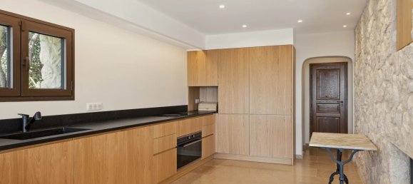 4 bedrooms Villa in Saint-Paul-de-Vence, France No. 2006 21