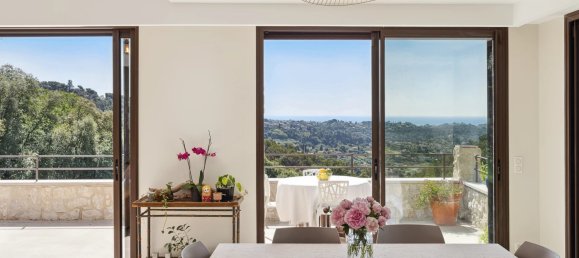 4 bedrooms Villa in Saint-Paul-de-Vence, France No. 2006 2