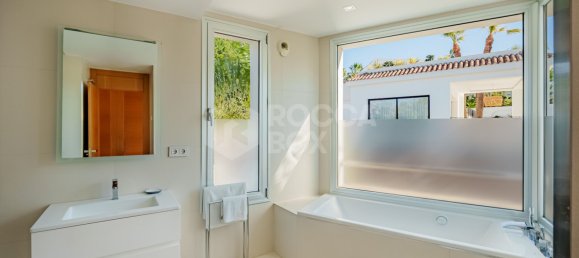 Вилла с 5 спальнями в Марбелья, Испания № 84143 17